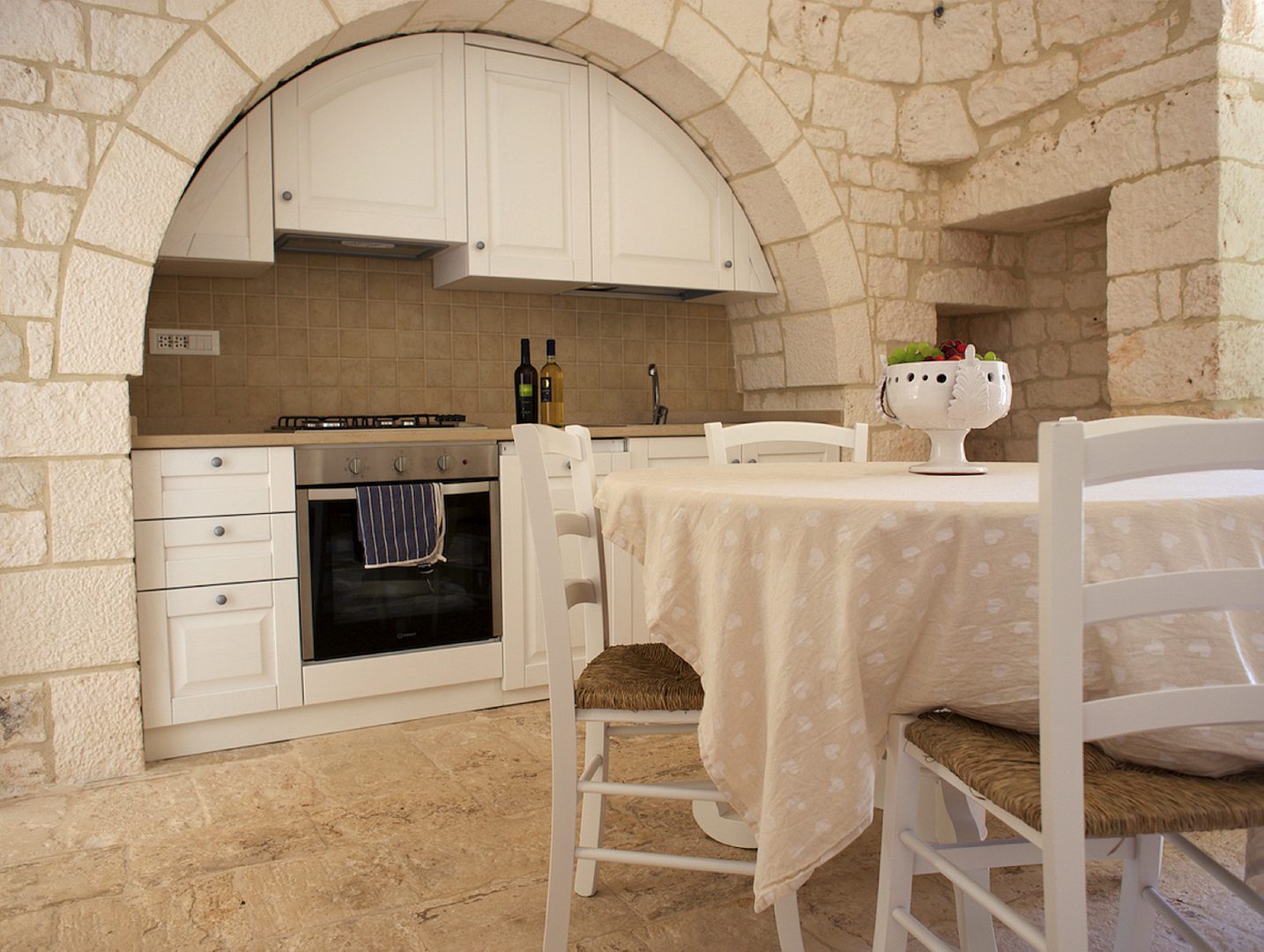 Wohn-Essbereich Küche von Trullo Maggy Cisternino